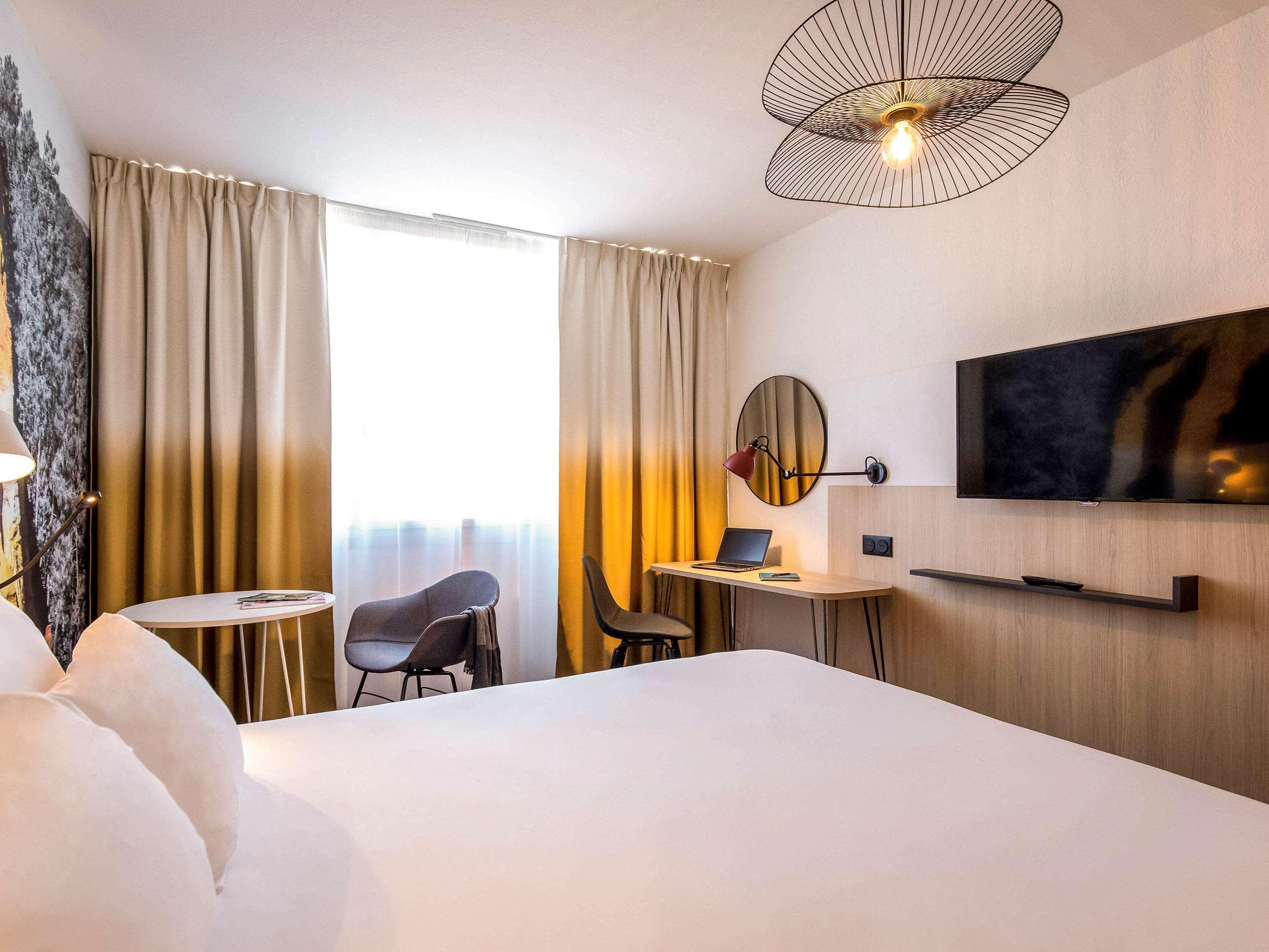 Mercure Кавайон Екстериор снимка