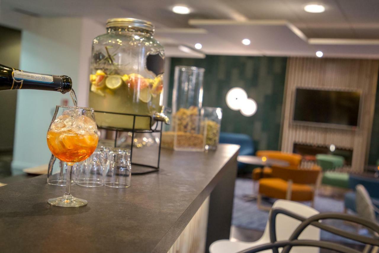 Mercure Кавайон Екстериор снимка